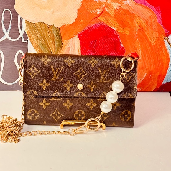 Louis Vuitton Handbags - Louis Vuitton Brown and Gold Monogram Wallet